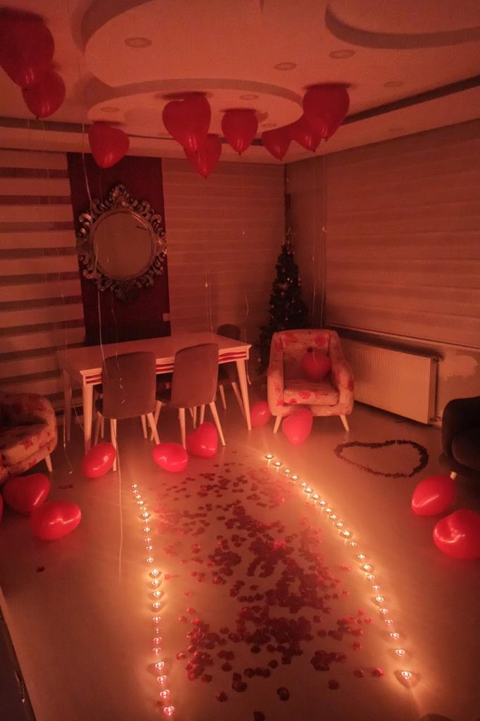 Beysüs Romantik Süsleme Ev Oda Dekorasyon Paketi Sürpriz 14 Şubat Sevgililer Günü Evlilik Teklifi Yıldönümü